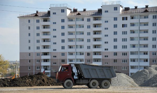 Борьба за метр: 30 000 рублей за 1 кв. метр жилья - реально ли это?